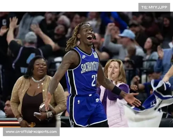 湖人国王季前赛冲突再起 斯马特防守埃利斯动作引发争议